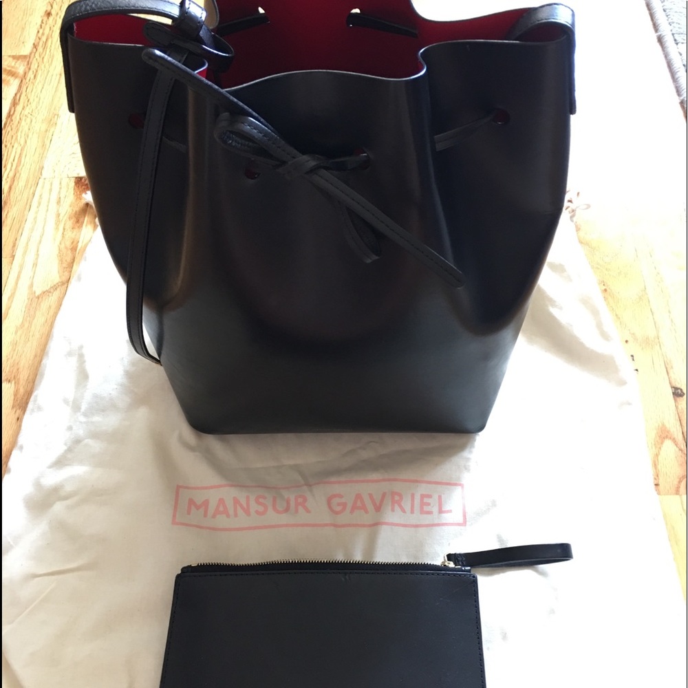 Mansur Gavriel large bucket bag ‘black flamma’